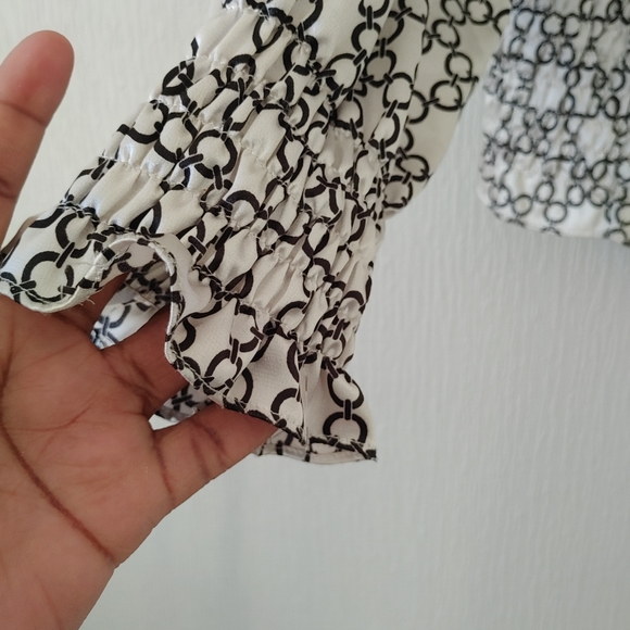 Piano Long Sleeve Blank and White Blouse Size L - Picture 6 of 9